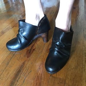 Munoz Vrandecic Couture Shoes Heels size 8 Nice!